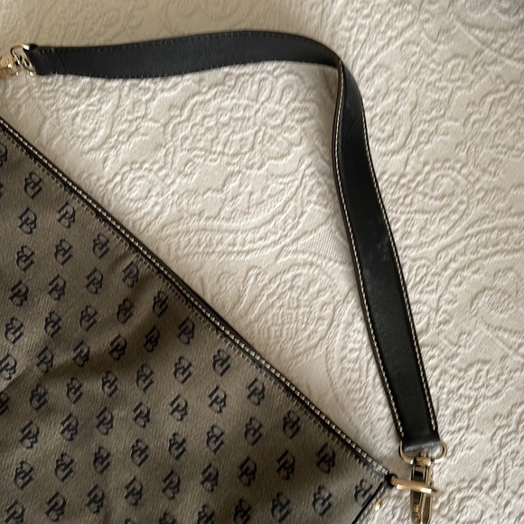 Dooney & Bourke Grey/ Black Large Shoulder Bag - Picture 4 of 16